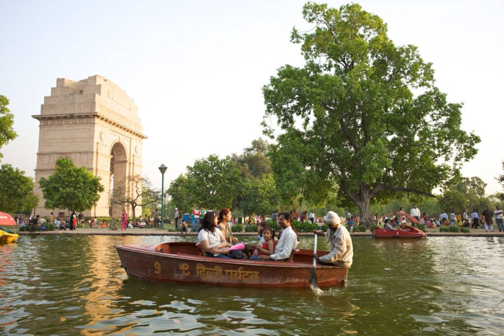 Best Boating place in delhi near India Gate